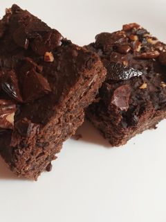 Una foto de Brownie de porotos negros: sin gluten, sin lácteos, sin huevo