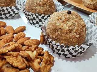  गोंद के पौष्टिक लड्डू (Gond Ke poshtik laddu recipe in Hindi)