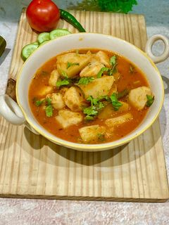 कुकर वाली अरबी टमाटर की सब्ज़ी(COOKER WAKI ALOO TAMATAR RECIPE IN HINDI) रेसिपी मुख्य फोटो