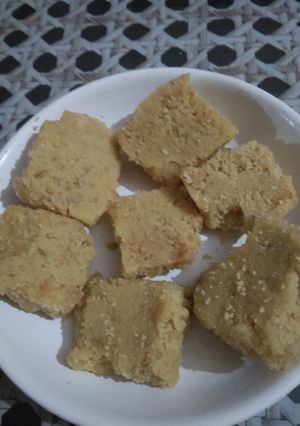 A picture of Khoya barfi.