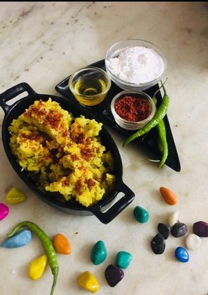 A picture of Rice flour spicy khichu.