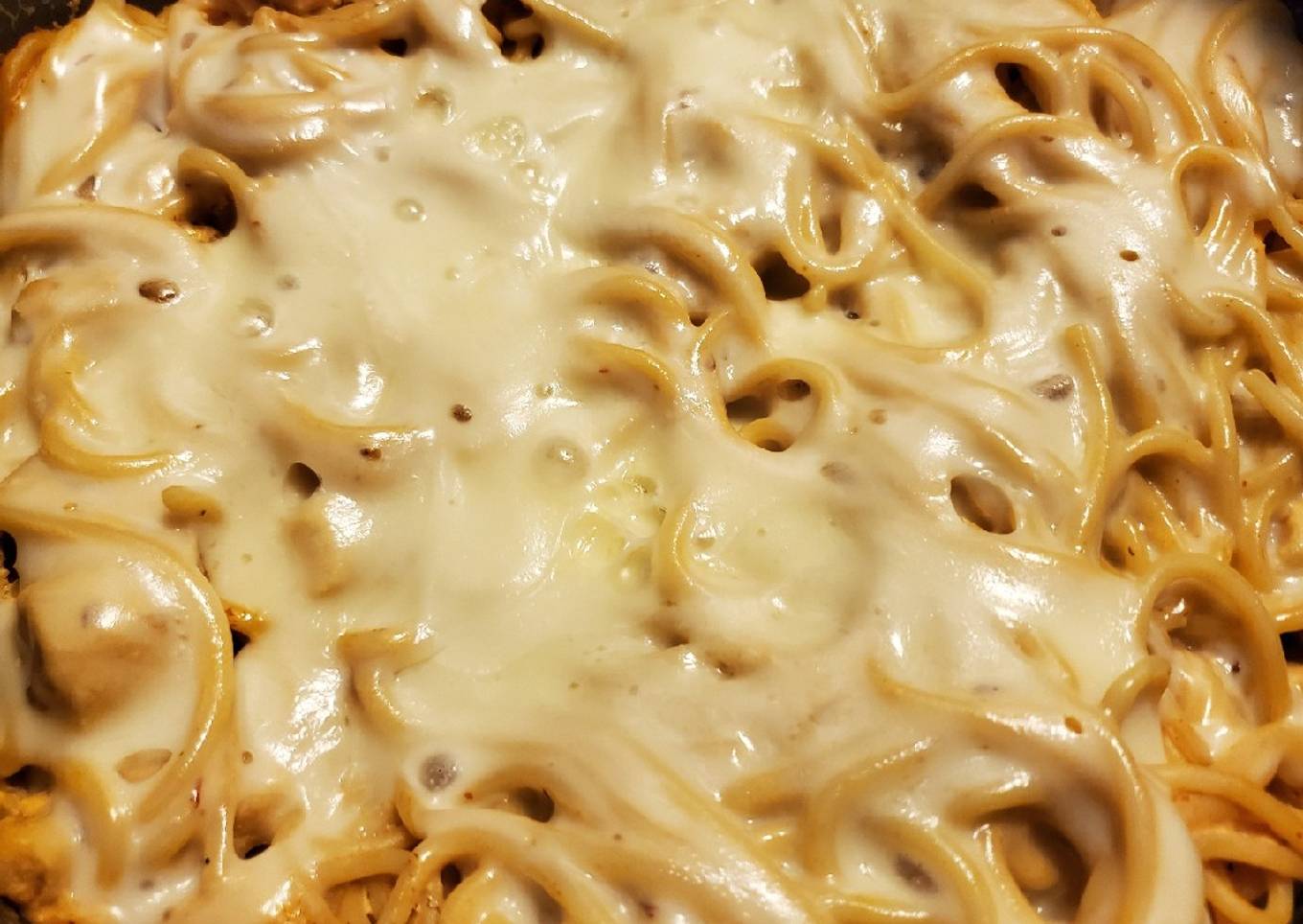 Espaguetti en crema de chipotle con pollo🌺