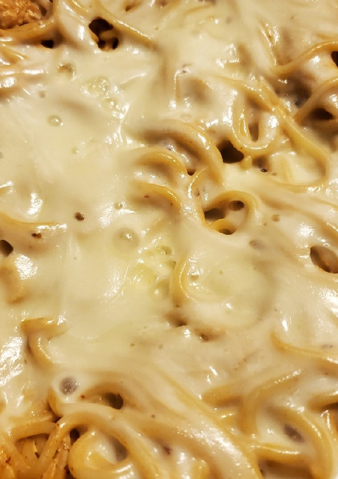 Una foto de Espaguetti en crema de chipotle con pollo🌺