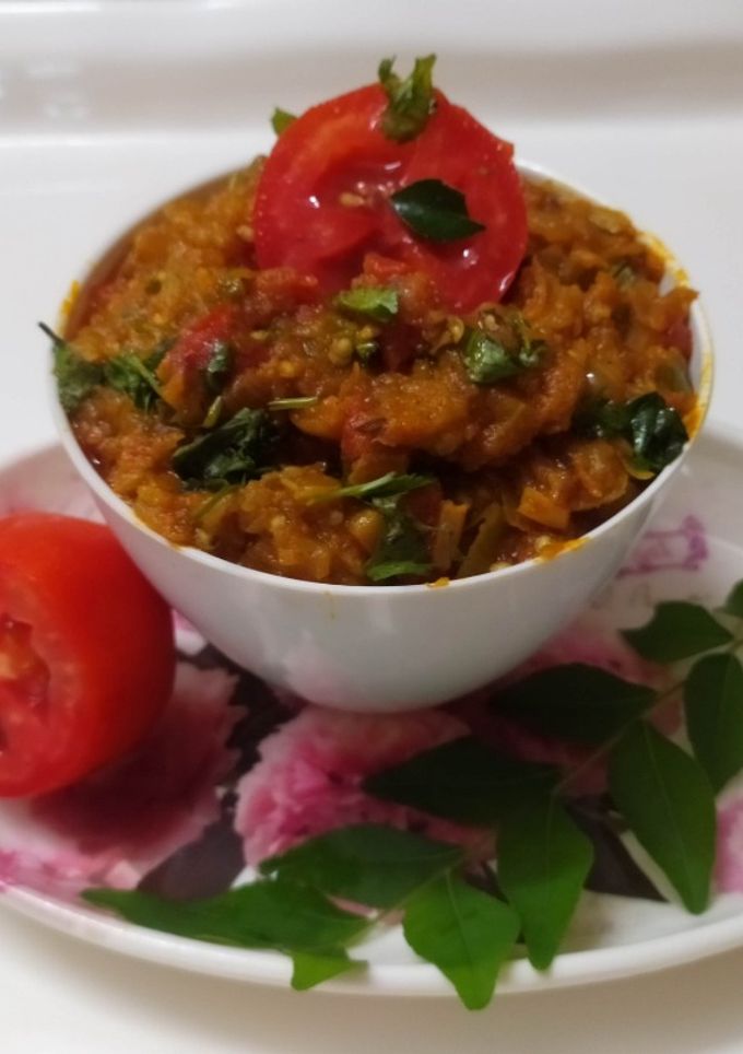 રીંગણ દુધીનો ઓળો :(rigan dudhi olo in Gujarati) રેસીપી મુખ્ય ફોટો