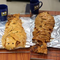 A picture of Fish tail chicken bread.