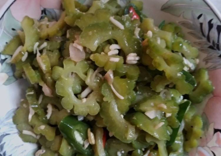 Langkah Mudah untuk meracik Tumis Pare Teri, Bisa Manjain Lidah