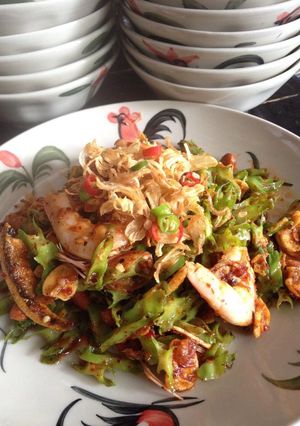 รูปของ ยำถั่วพลูกุ้งสด