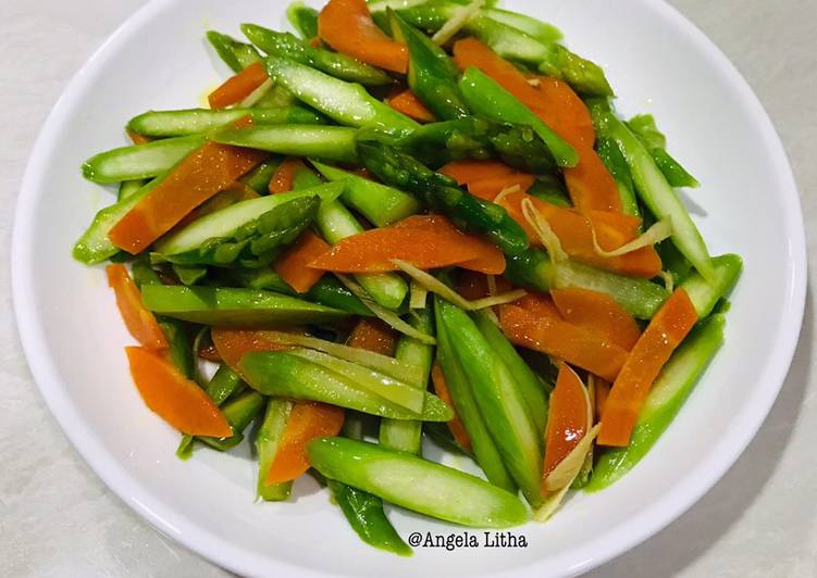 Tumis asparagus dan wortel