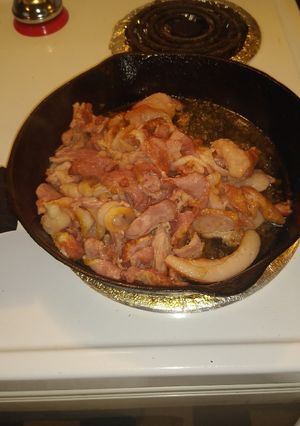A picture of Garlic and onion bacon.