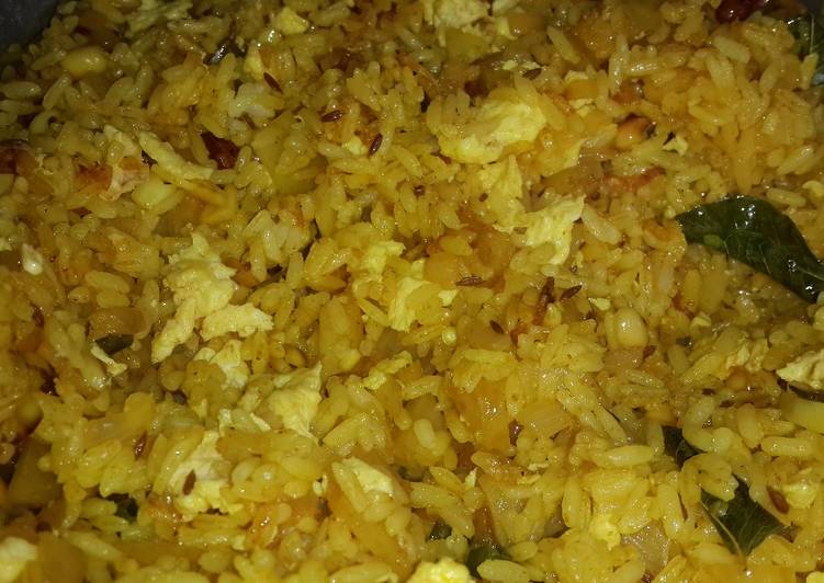 Recipe of Award-winning Phodincha bhat / tadke voila rice