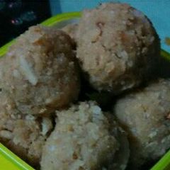 A picture of Churma laddoo.