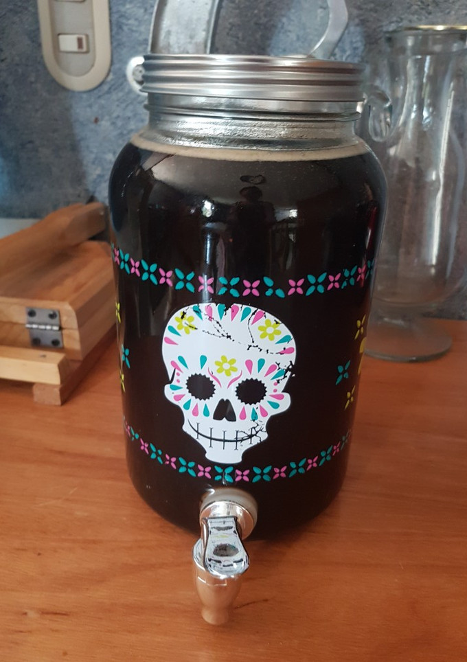 Una foto de Agua fresca de zapote negro (siempre con naranja es mejor 😉)