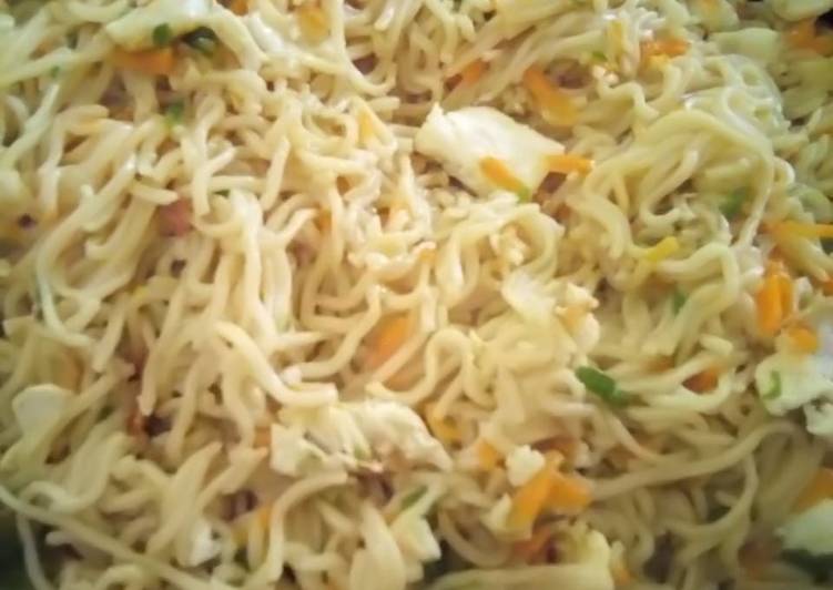 Recipe of Ultimate Stir fry noodles and eggs