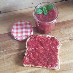 3 Ingredients Chia Jam (Healthy) A picture of 3 Ingredients Chia Jam (Healthy).