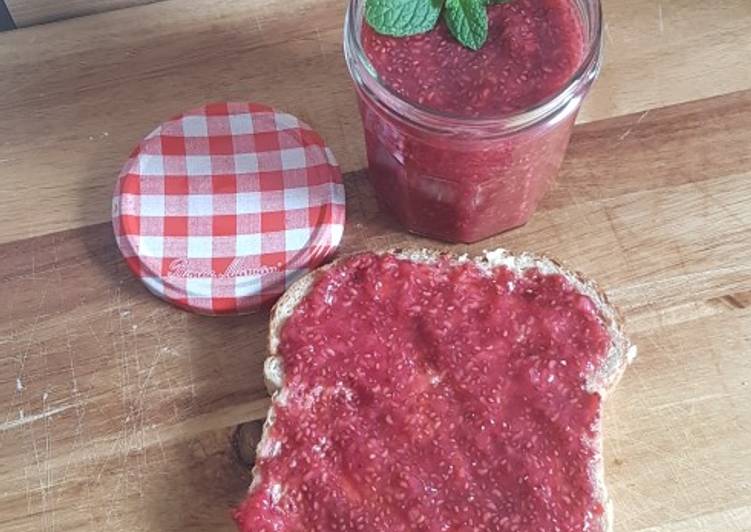 Recipe of Super Quick Homemade 3 Ingredients Chia Jam (Healthy)