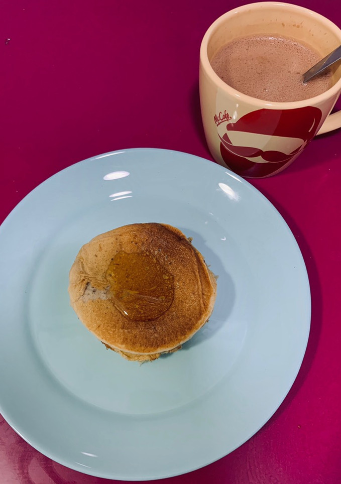 Una foto de Tortitas de plátano y canela