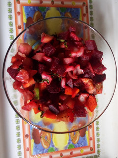 સલાડ (Salad Recipe In Gujarati) રેસીપી મુખ્ય ફોટો