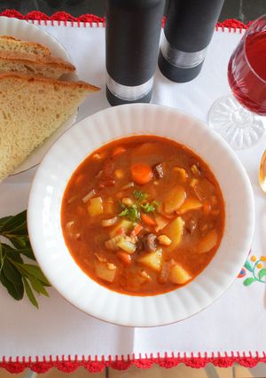 A picture of Gulyas Soup.