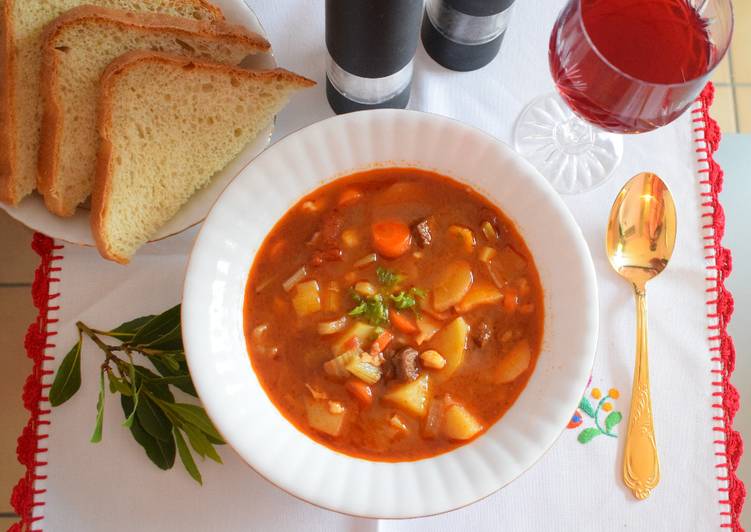 Step-by-Step Guide to Prepare Perfect Gulyas Soup