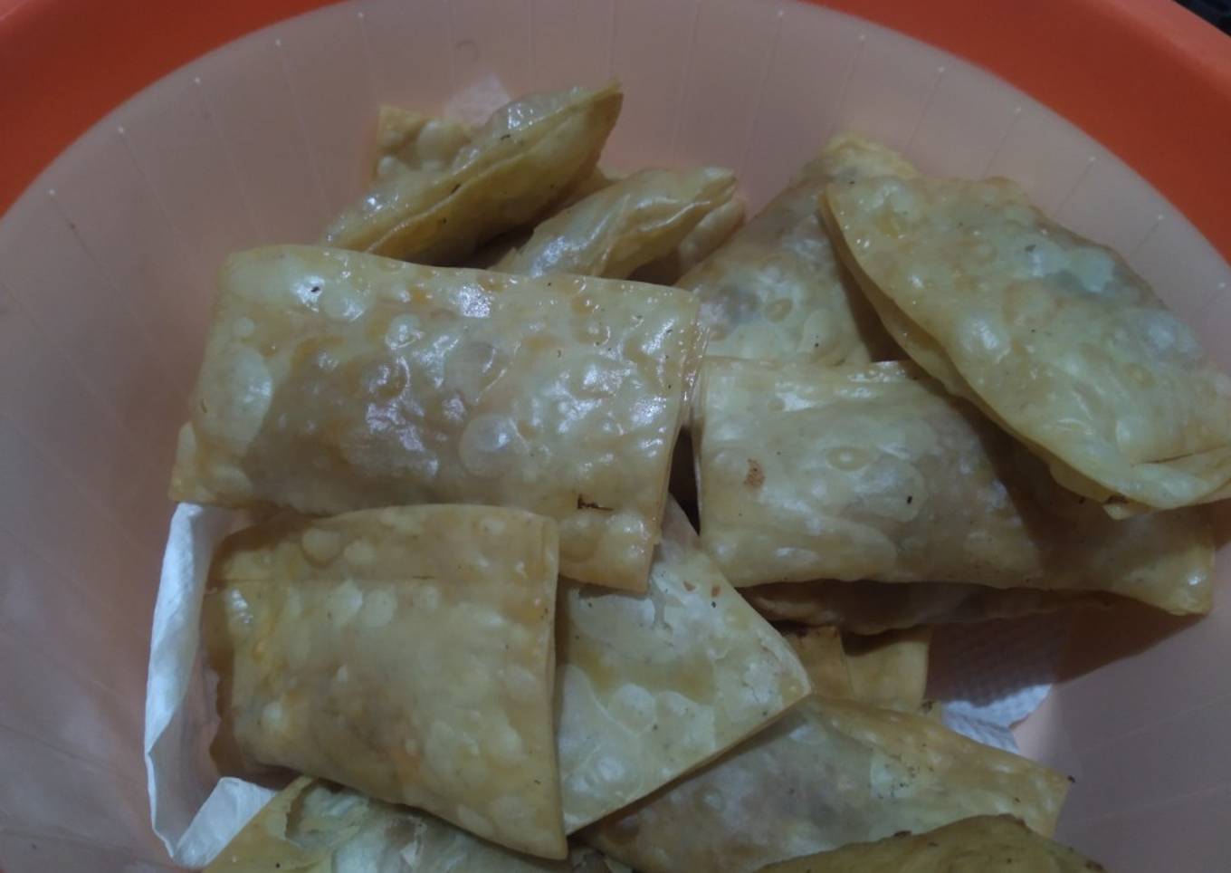 Kerak bakso isi tsireng dan pedas