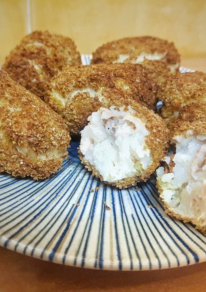 Una foto de Croquetas de pollo y queso de cabra en airfryer