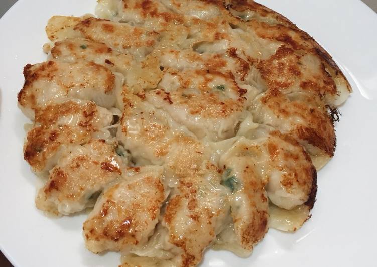 Japanese gyoza