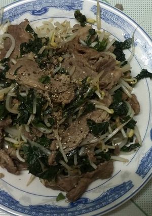 Hình của món Thịt bò xào giá.