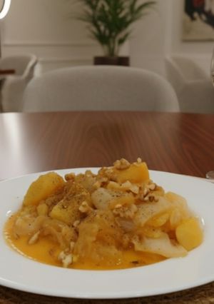 Una foto de Guiso de Col China con Patatas y Cebolla Caramelizada