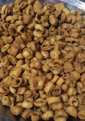 गुने (Gune recipe in hindi) रेसिपी मुख्य फोटो