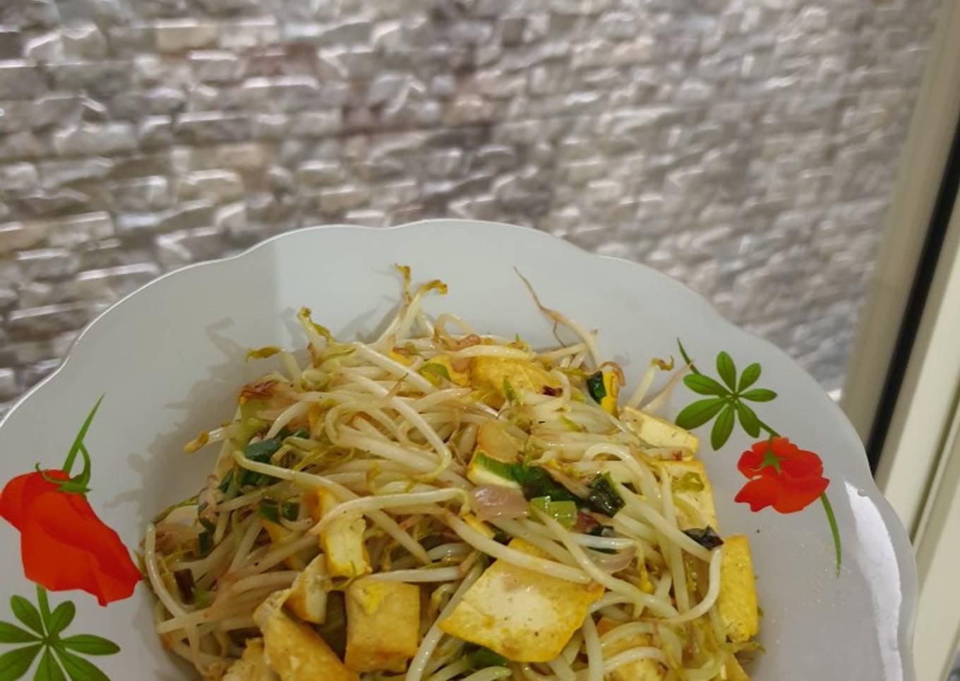 Cah Taoge Tahu Kuning