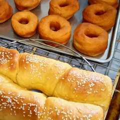 รูปของ Roti dan donat ubi jalar