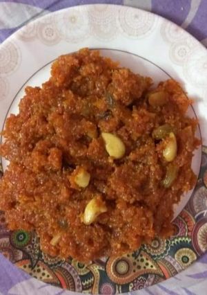 गाजर का हलवा (gajar ka halwa recipe in Hindi) रेसिपी मुख्य फोटो