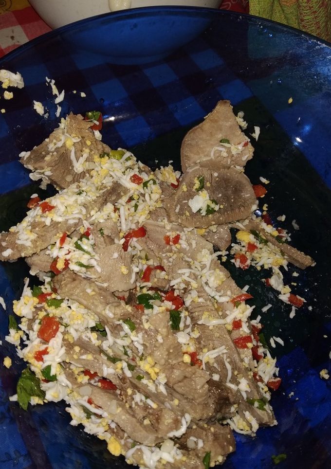 Una foto de Lengua a la vinagreta