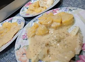 Una foto de Filetes de Merluza 🐟 en salsa de Cebolla 🧅