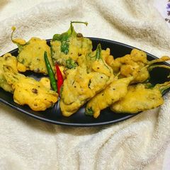 A picture of Crispy Spinach Fritters.