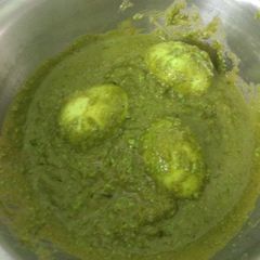 A picture of Green Masala Egg.