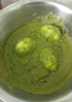A picture of Green Masala Egg.