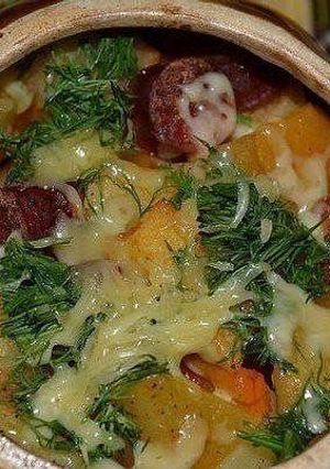 Фото Картофель с охотничьими колбасками.