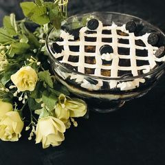 A picture of Oreo trifle.