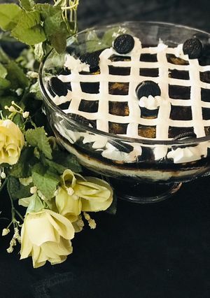 A picture of Oreo trifle.