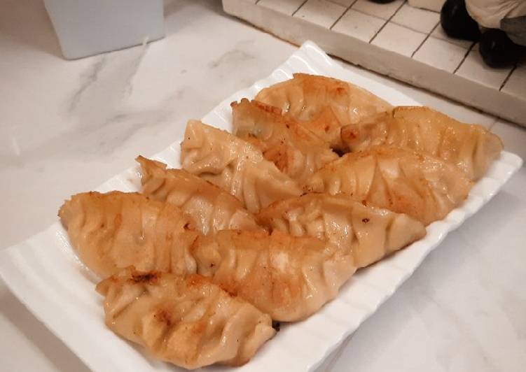 Cara Gampang Membuat Gyoza Ayam yang Bikin Ngiler