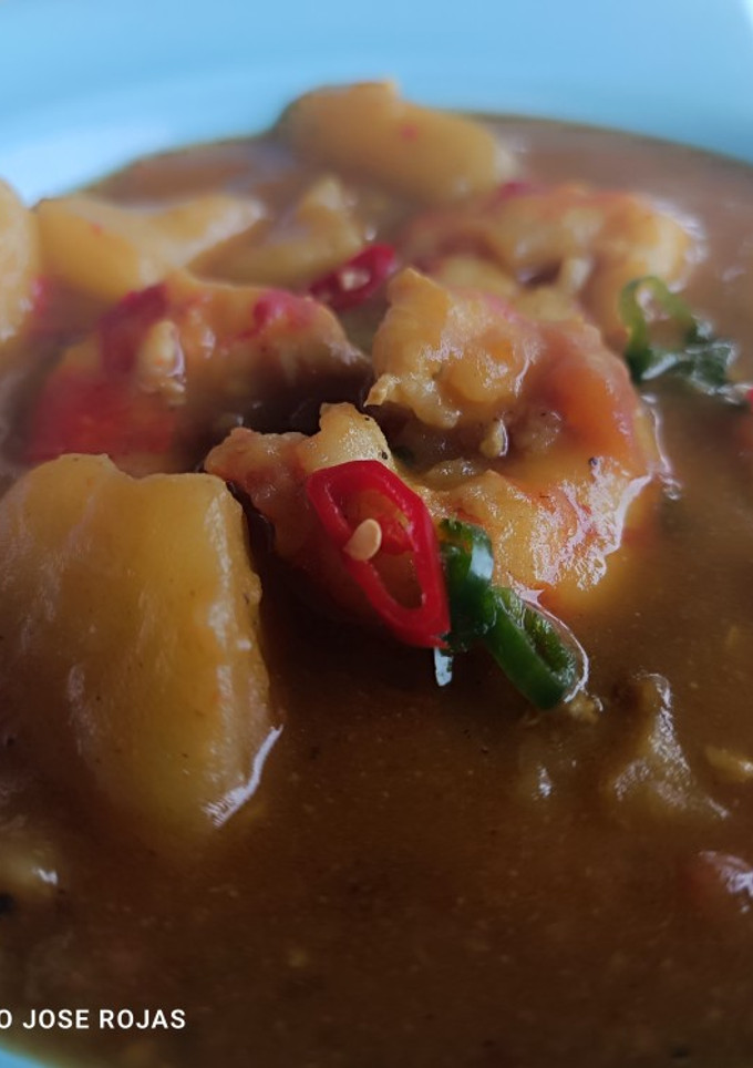 Una foto de Estofado de gambas y curry 🙂🙂