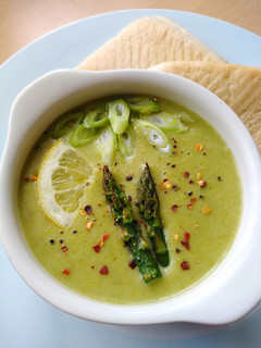 A picture of Vickys Creamy Asparagus Soup GF DF EF SF NF Vegan.