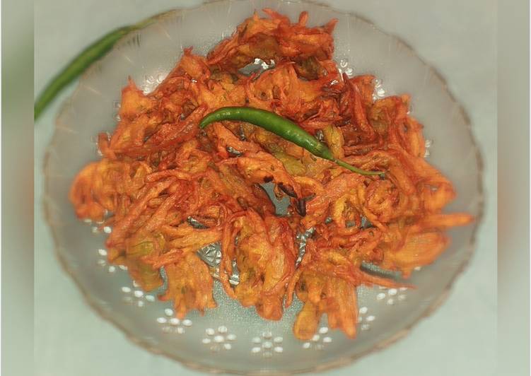 Recipe of Super Quick Homemade Pyaaj k pakode