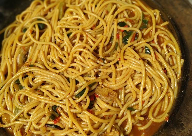 Steps to Prepare Award-winning Local spaghetti jollof with Locust beans