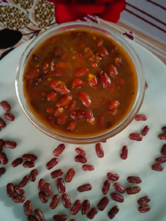 मसालेदार राजमा (masaledar rajma recipe in Hindi) रेसिपी मुख्य फोटो