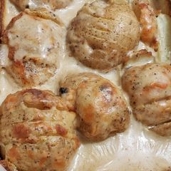 A picture of Creamy Hassle backs.