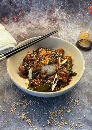 A picture of Spicy Stir Fried Salmon.