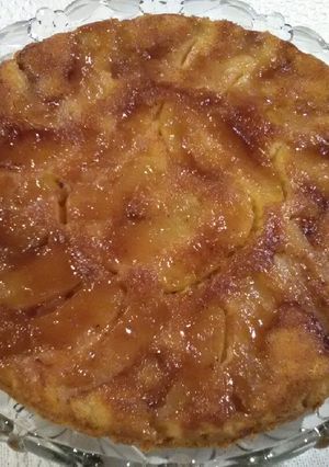 A picture of Upside-Down Apple Cake.