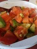 Ensalada de papaya aguacate y tomate